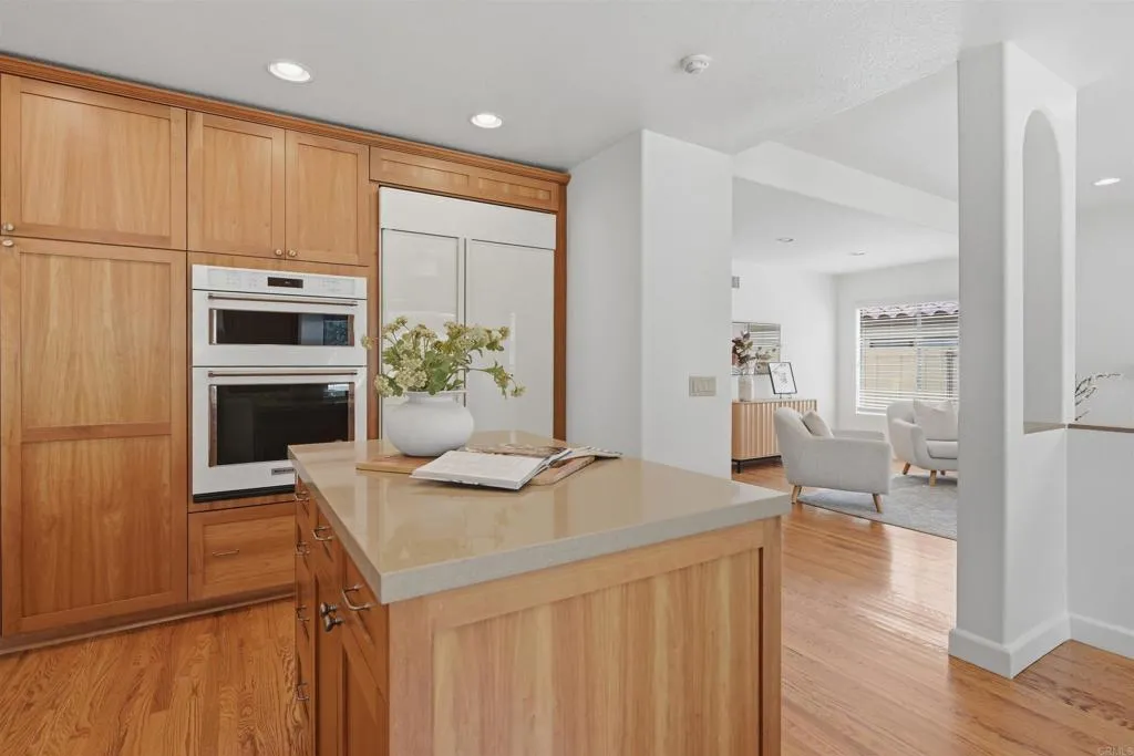 4016 Caminito Cassis