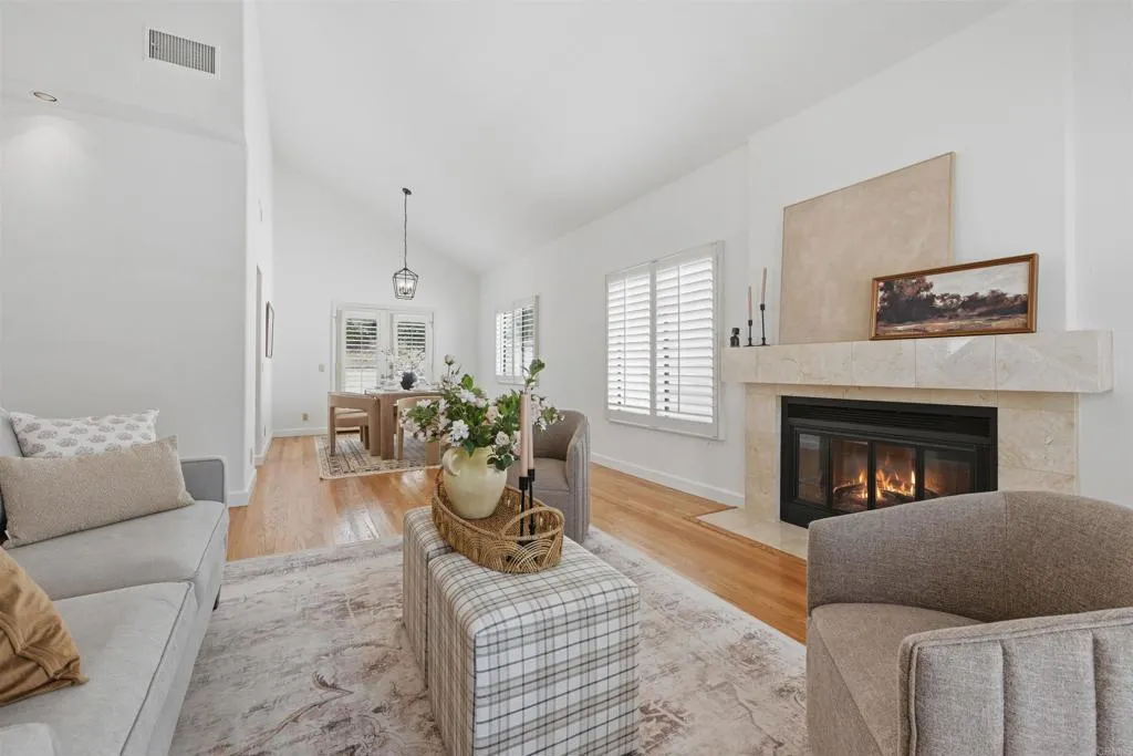 4016 Caminito Cassis