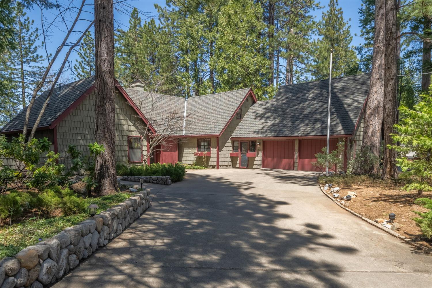 3587 Fairway Drive
