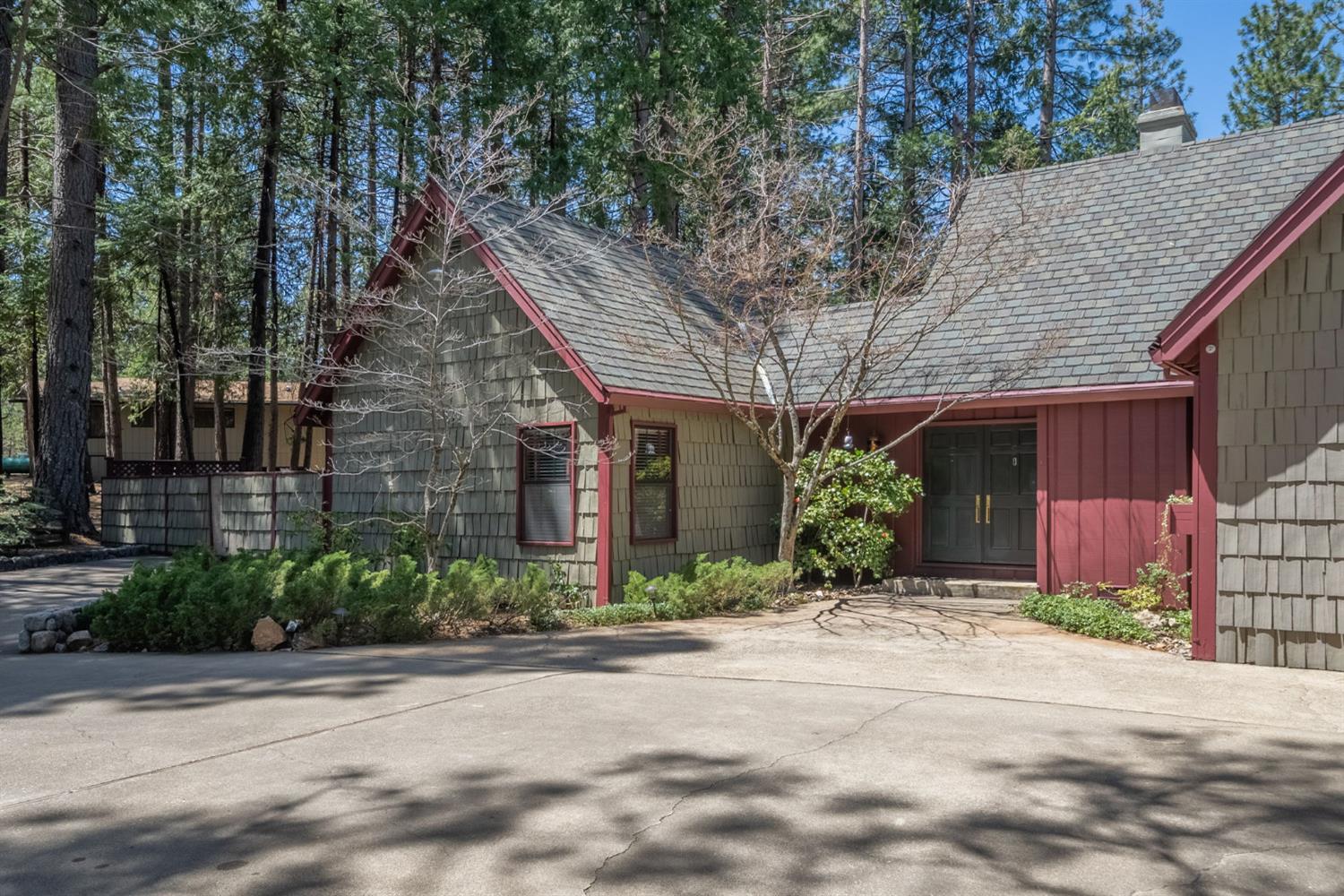 3587 Fairway Drive