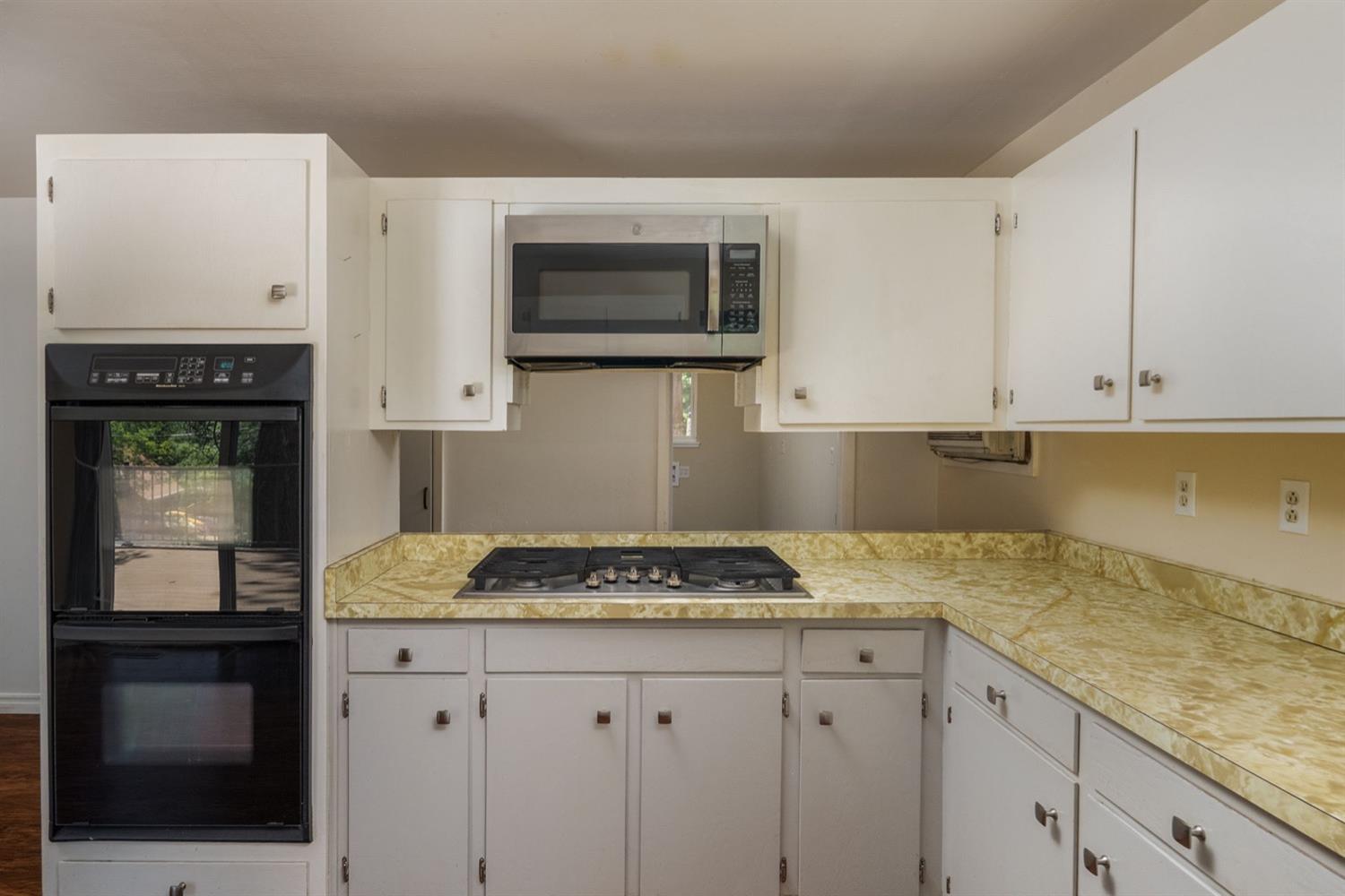 5676 Oxbow Court