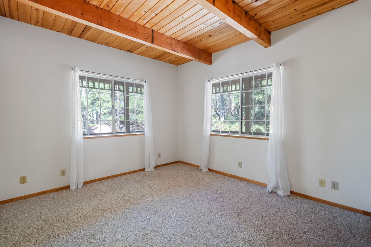 2765 Alpine Way