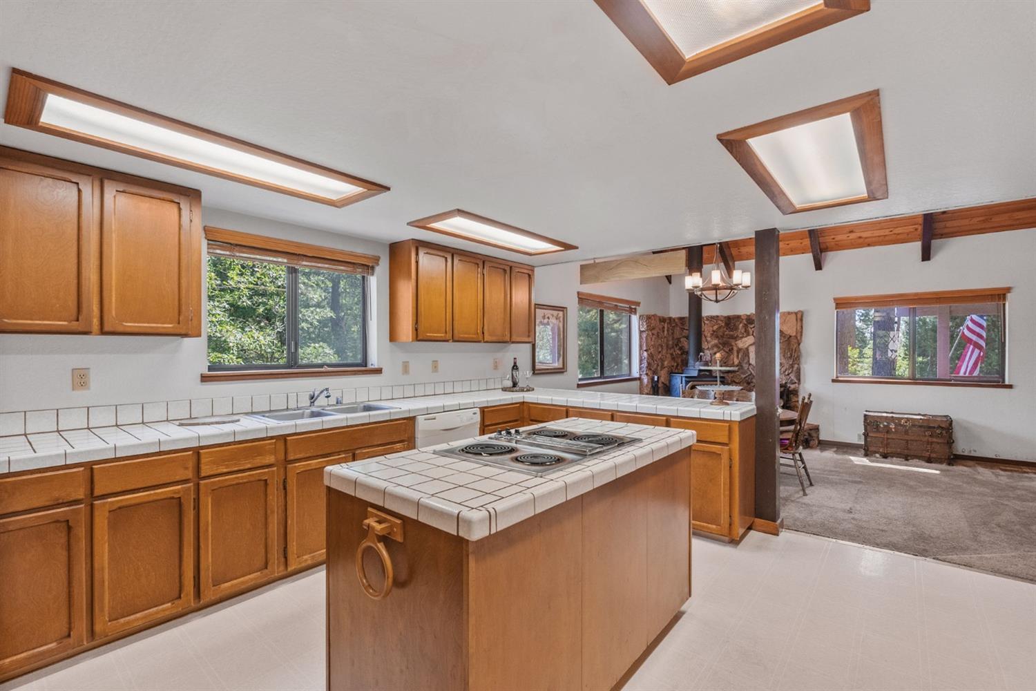 2144 Mustang Road