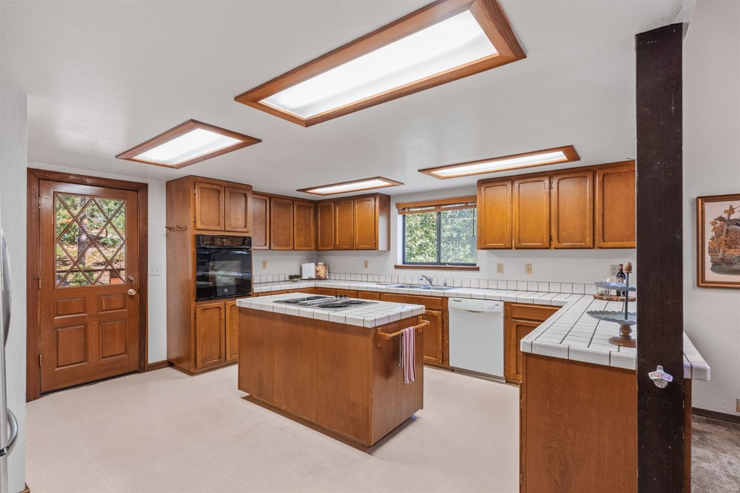 2144 Mustang Road