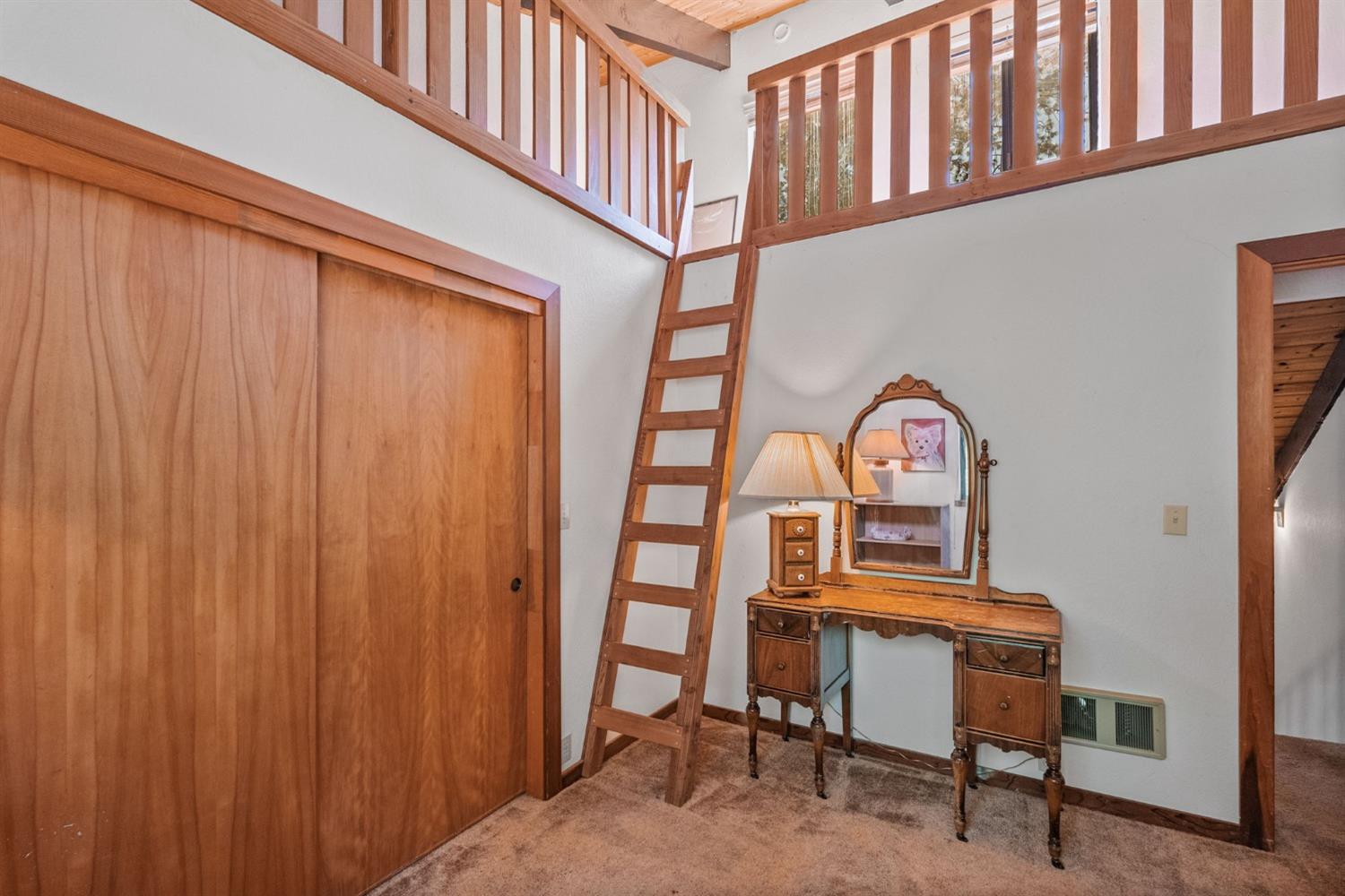 2144 Mustang Road