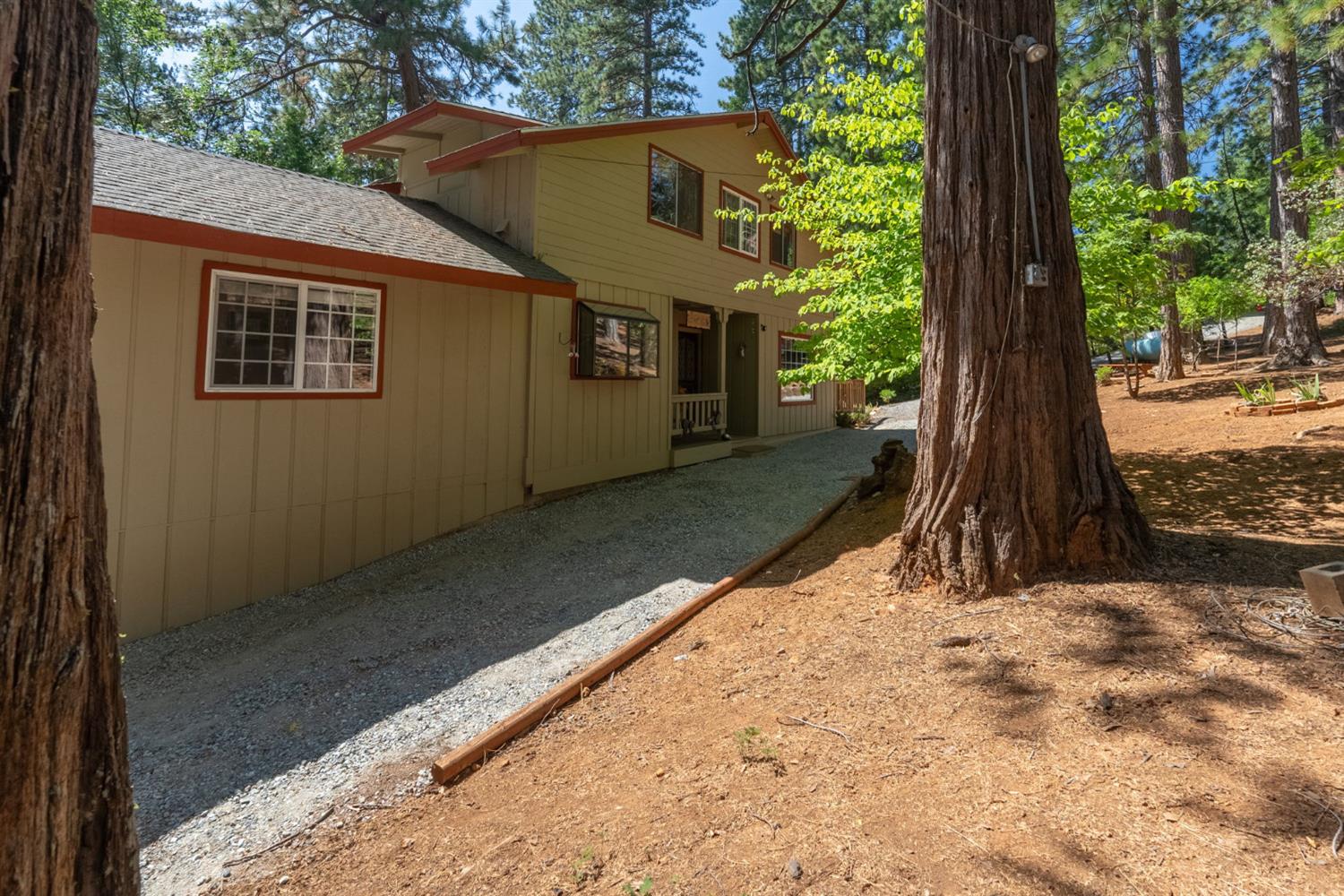 1945 Airacobra Avenue