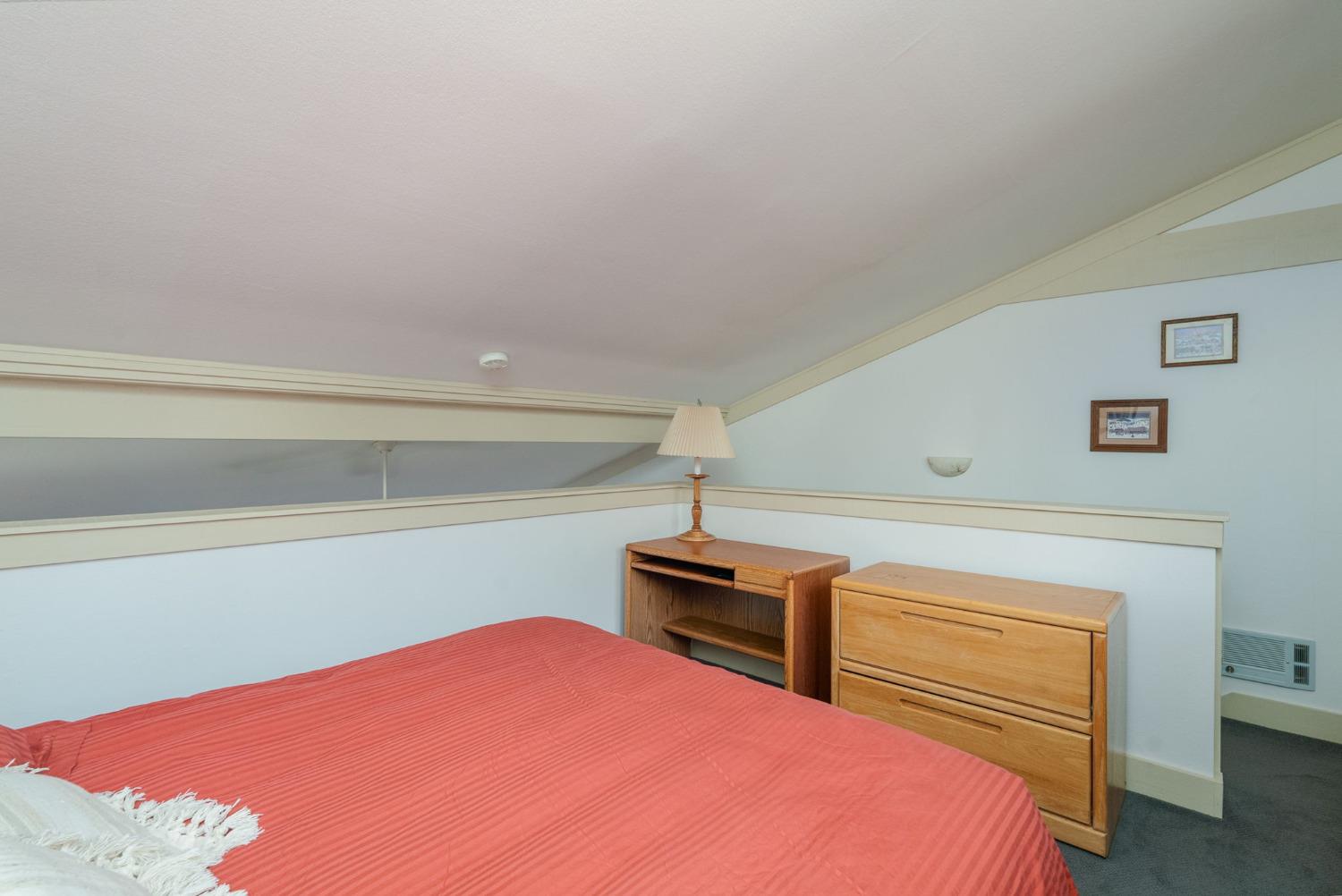 200 Creekside Drive #89