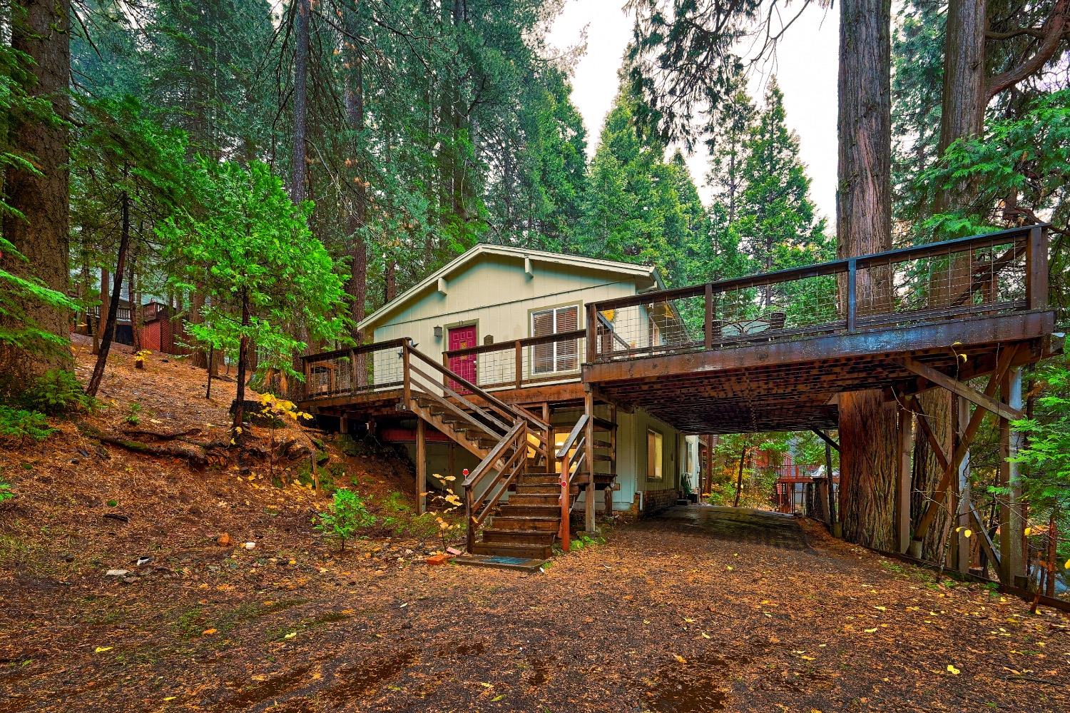 3189 Lakewood Drive