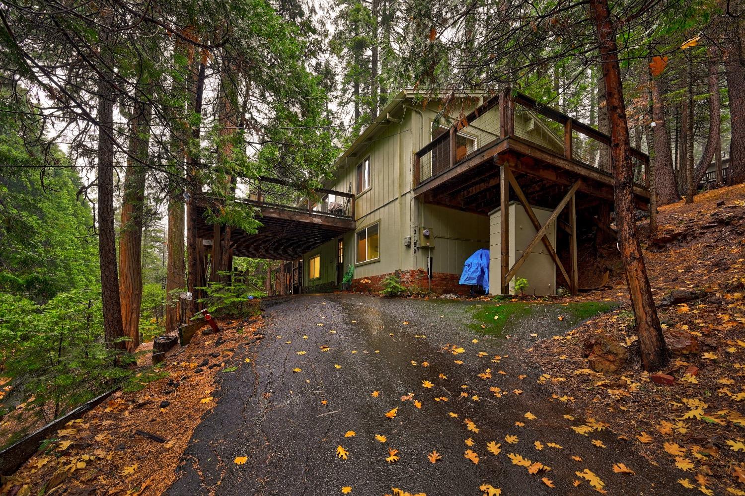 3189 Lakewood Drive