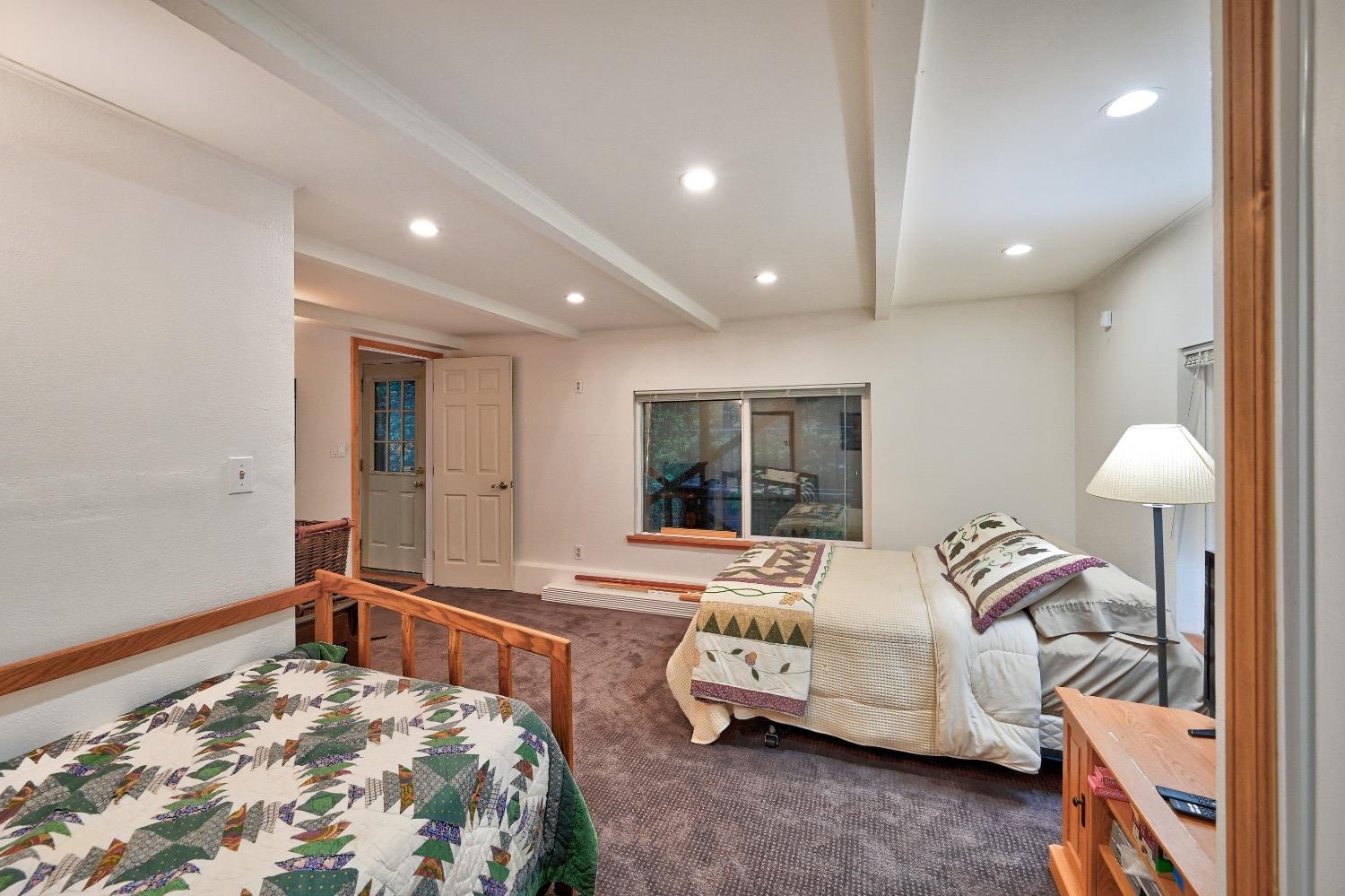 3189 Lakewood Drive