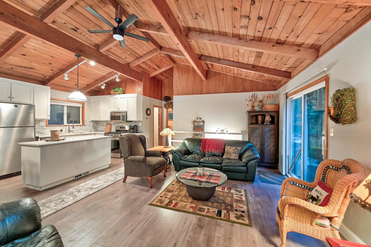 3189 Lakewood Drive