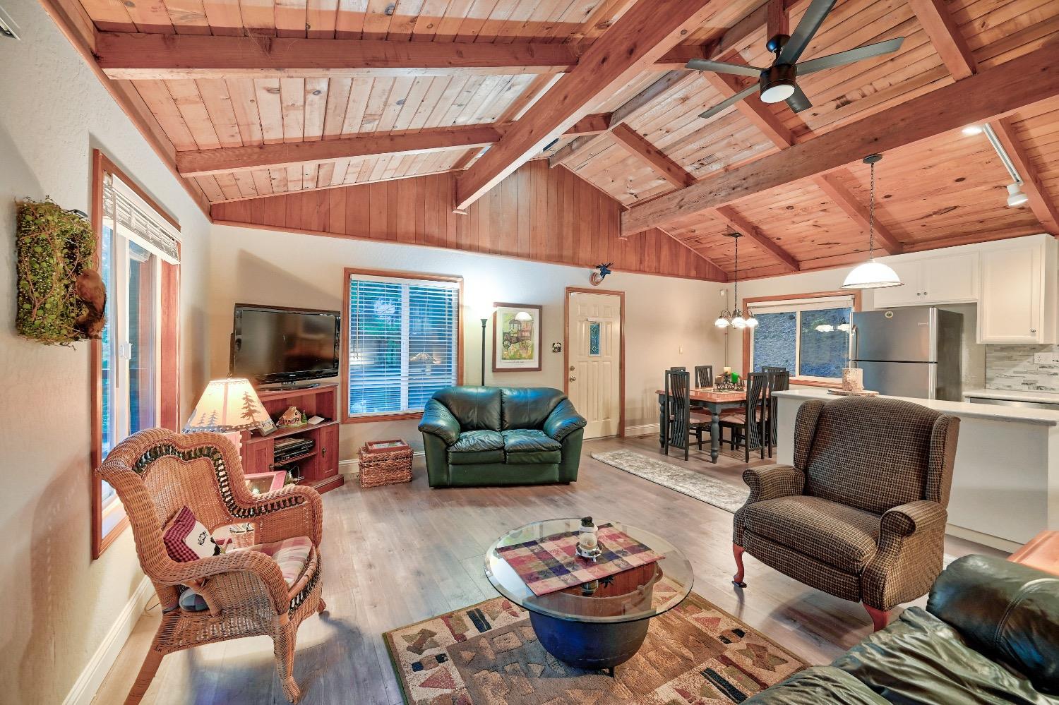 3189 Lakewood Drive