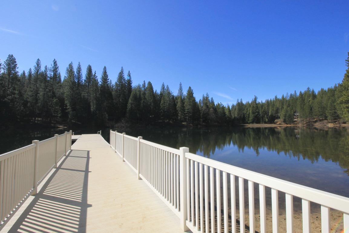 3189 Lakewood Drive