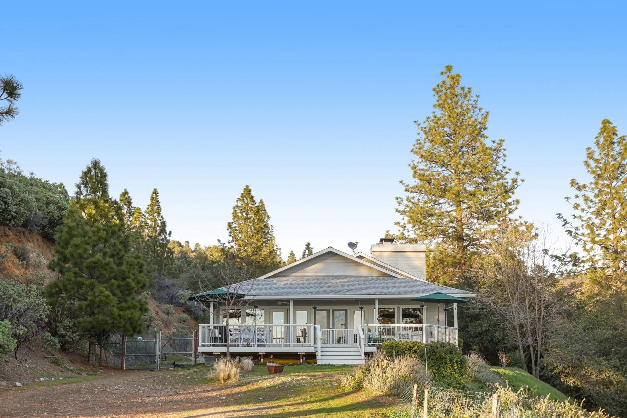 1303 Manzanita Drive