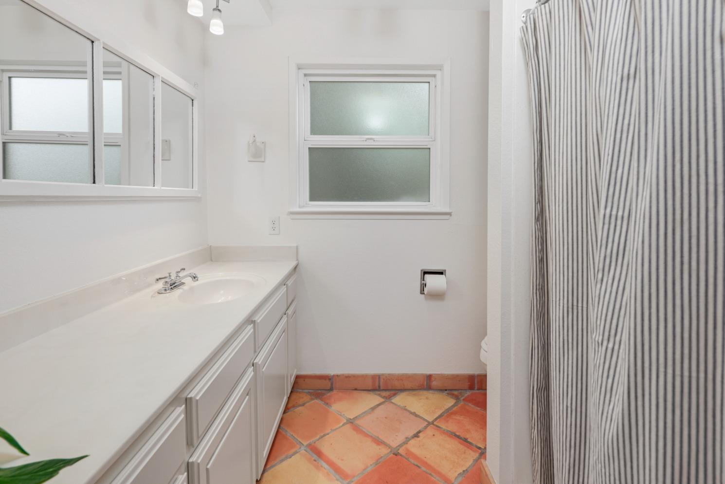 1303 Manzanita Drive