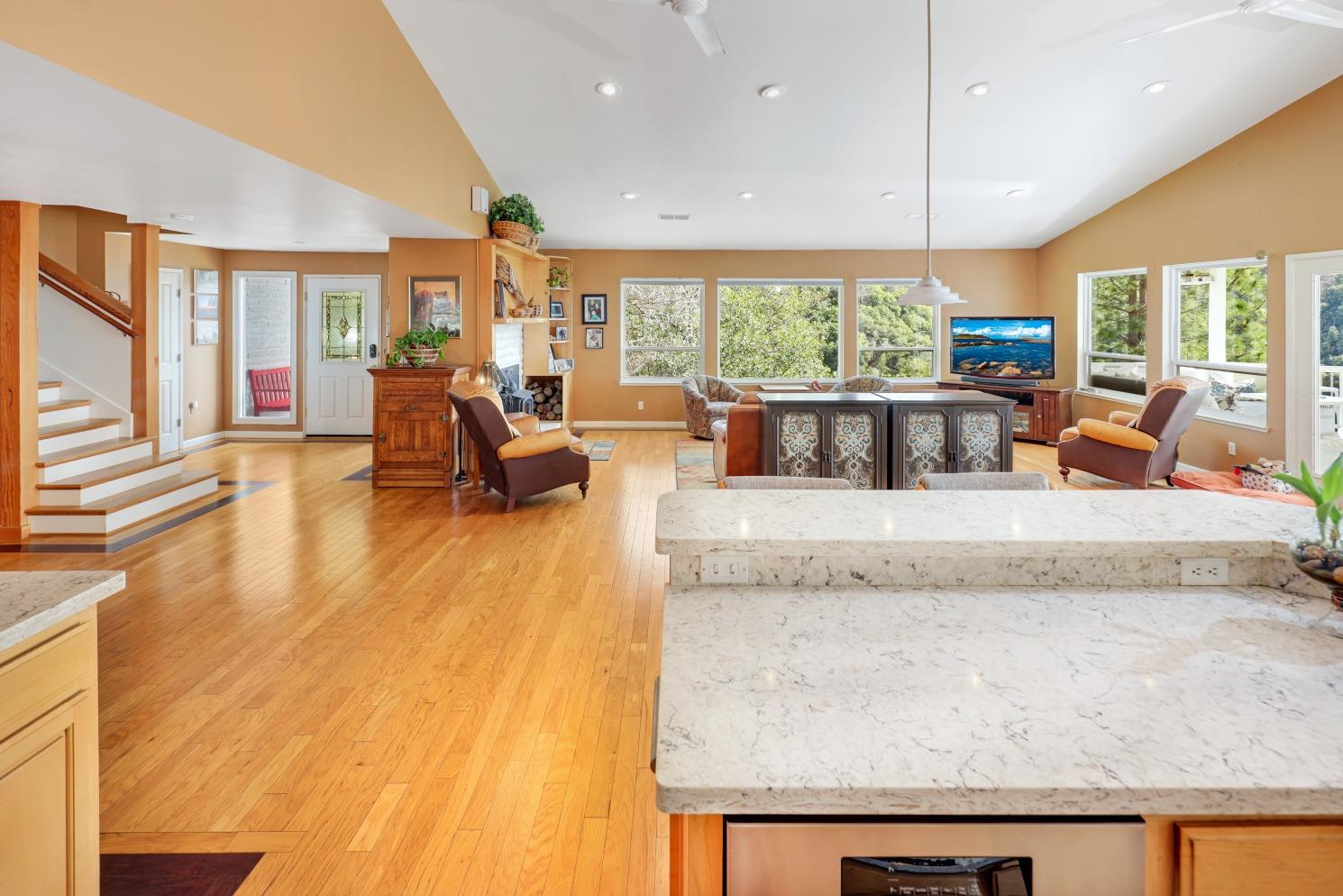 1303 Manzanita Drive