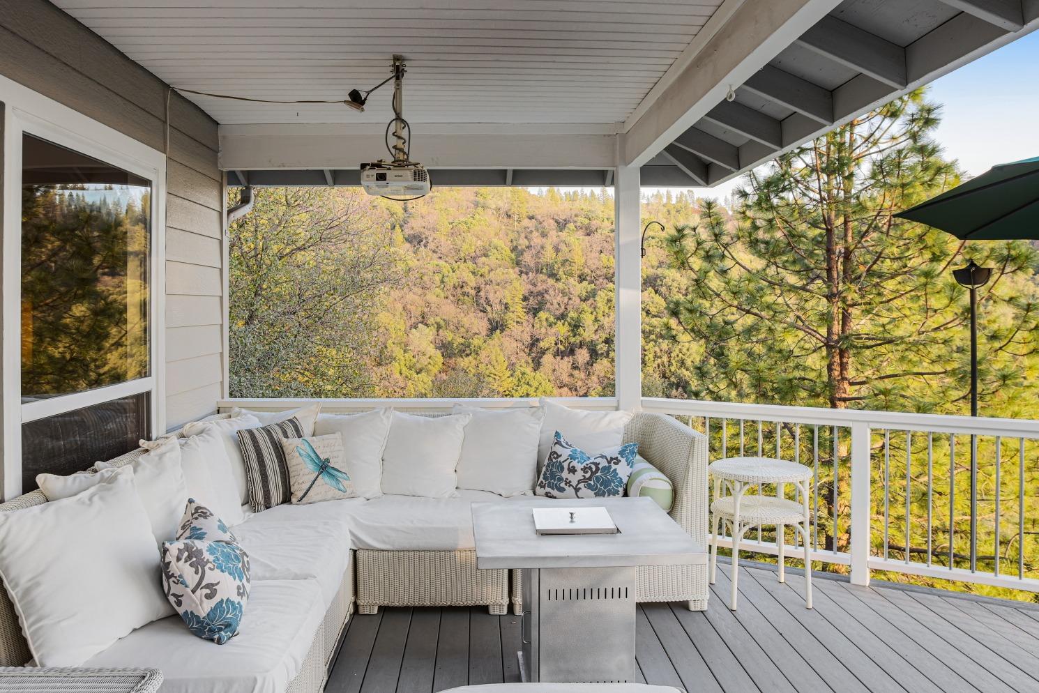 1303 Manzanita Drive