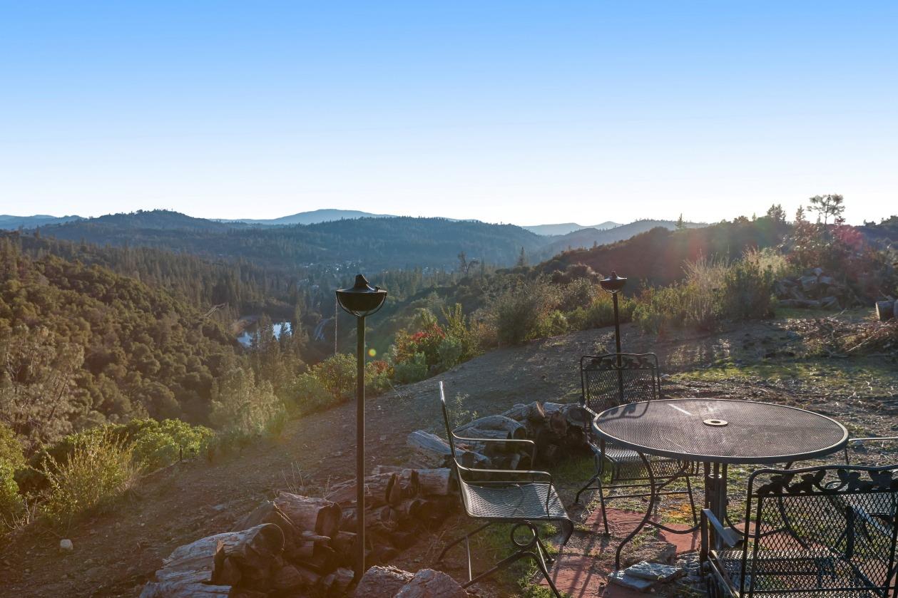 1303 Manzanita Drive