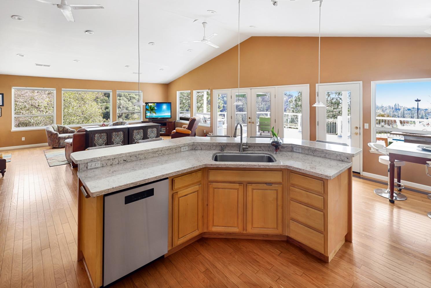 1303 Manzanita Drive