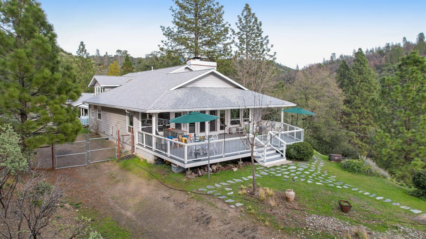 1303 Manzanita Drive