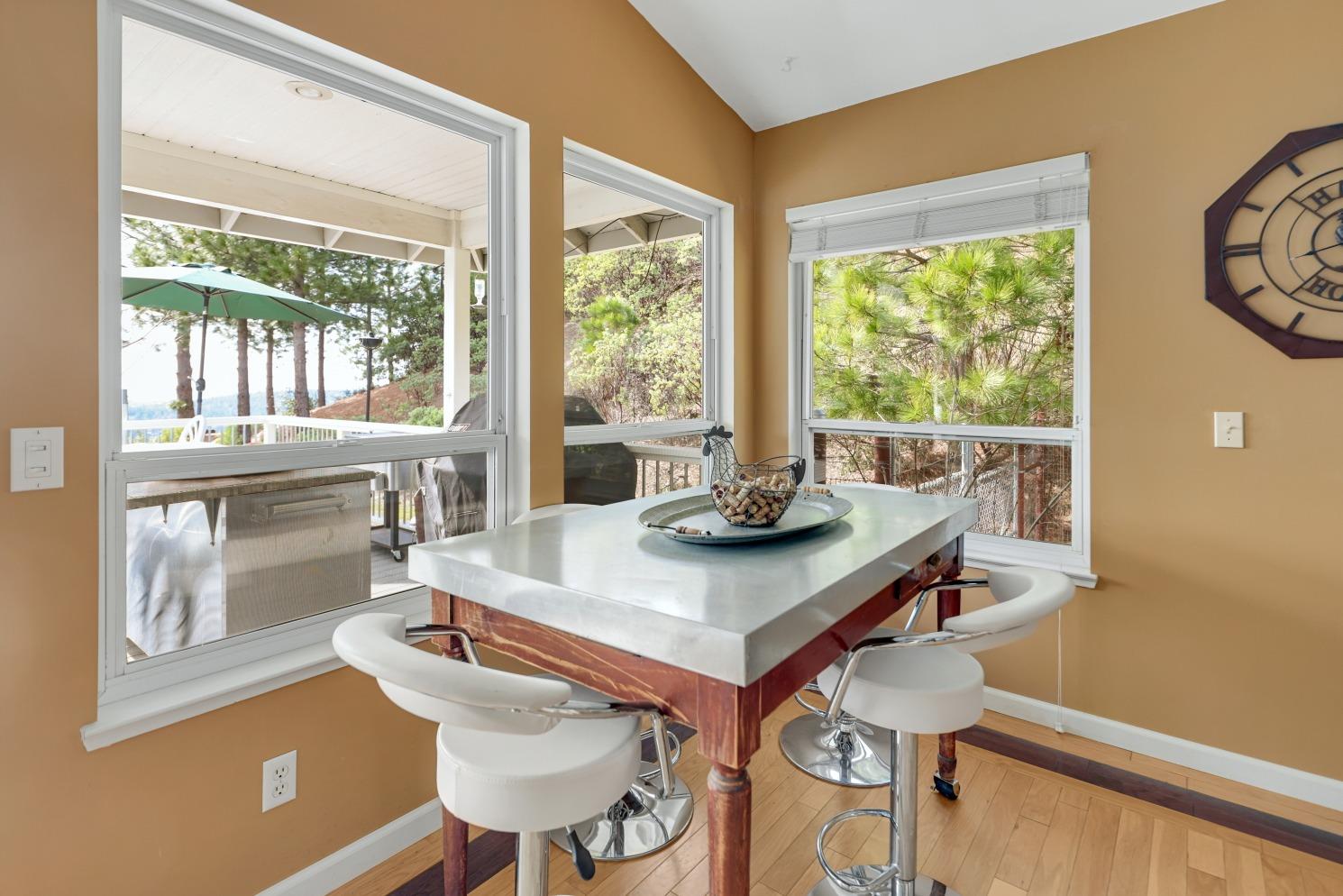 1303 Manzanita Drive