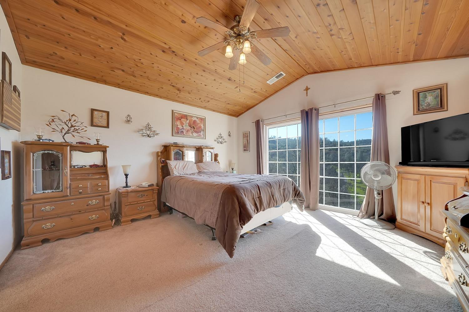 1598 Wet Springs Road