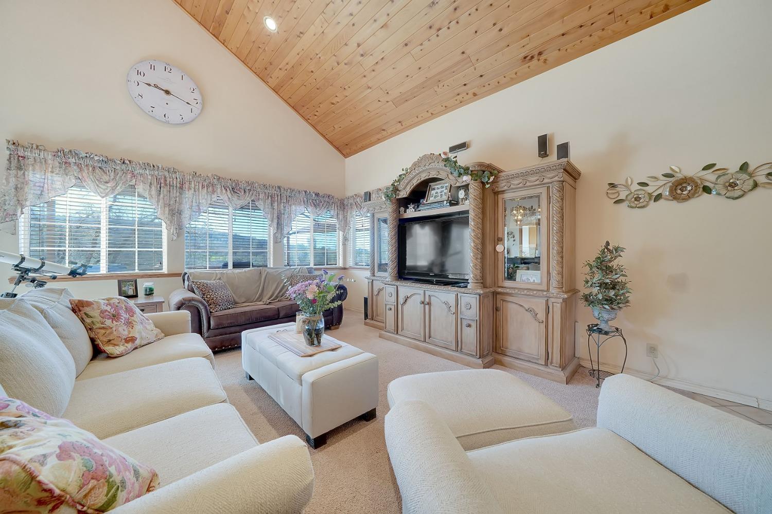 1598 Wet Springs Road