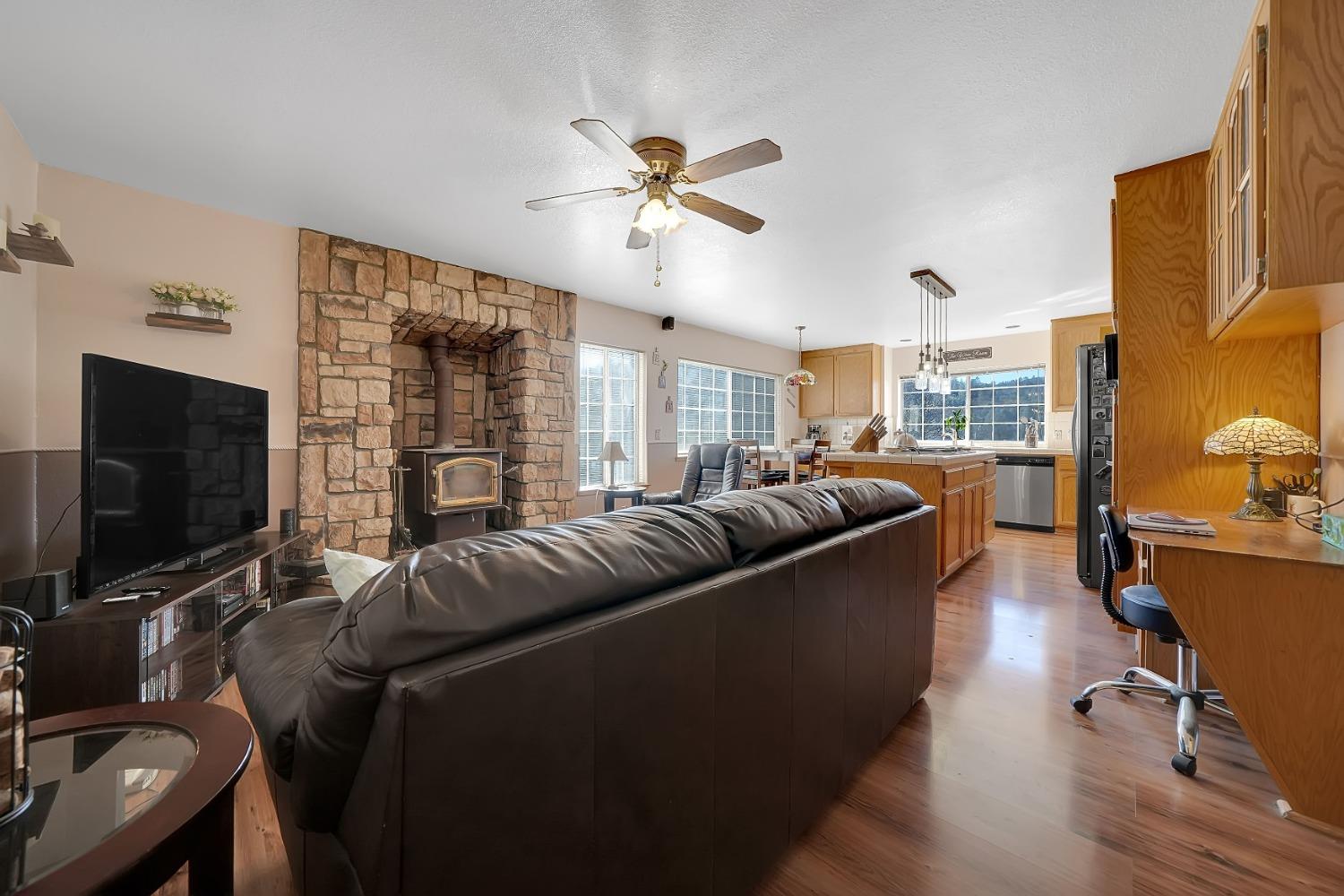 1598 Wet Springs Road