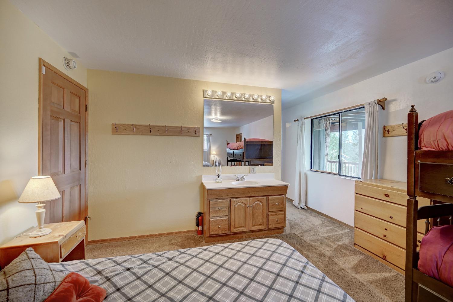 2872 Georgeann Court
