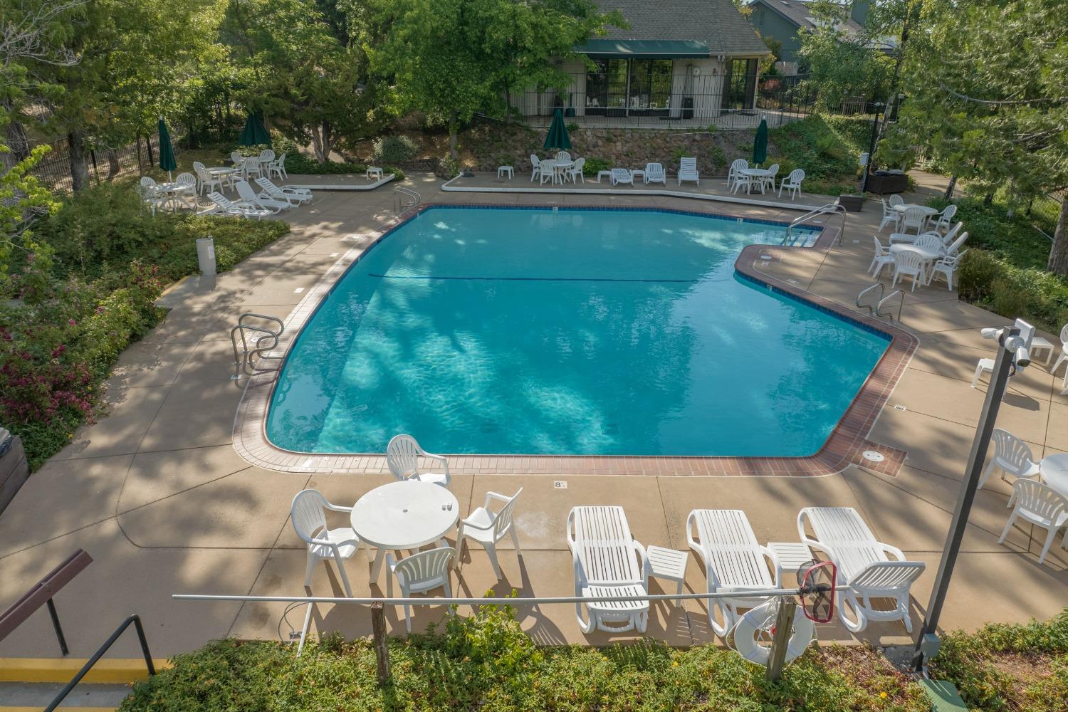 1094 Fairway Court