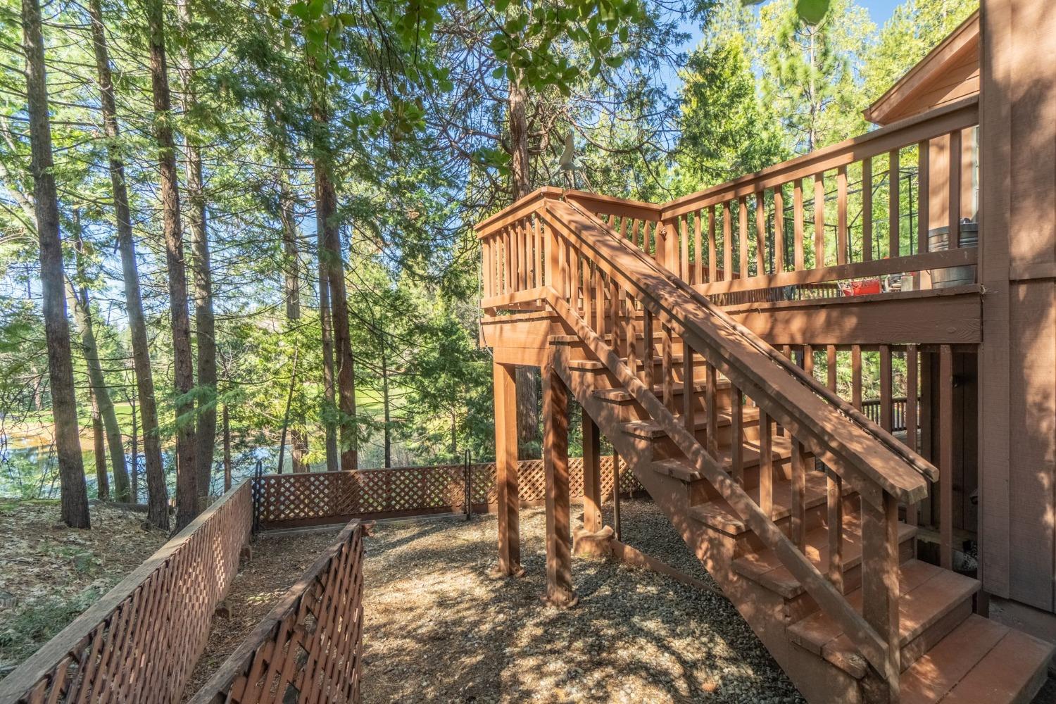 1094 Fairway Court