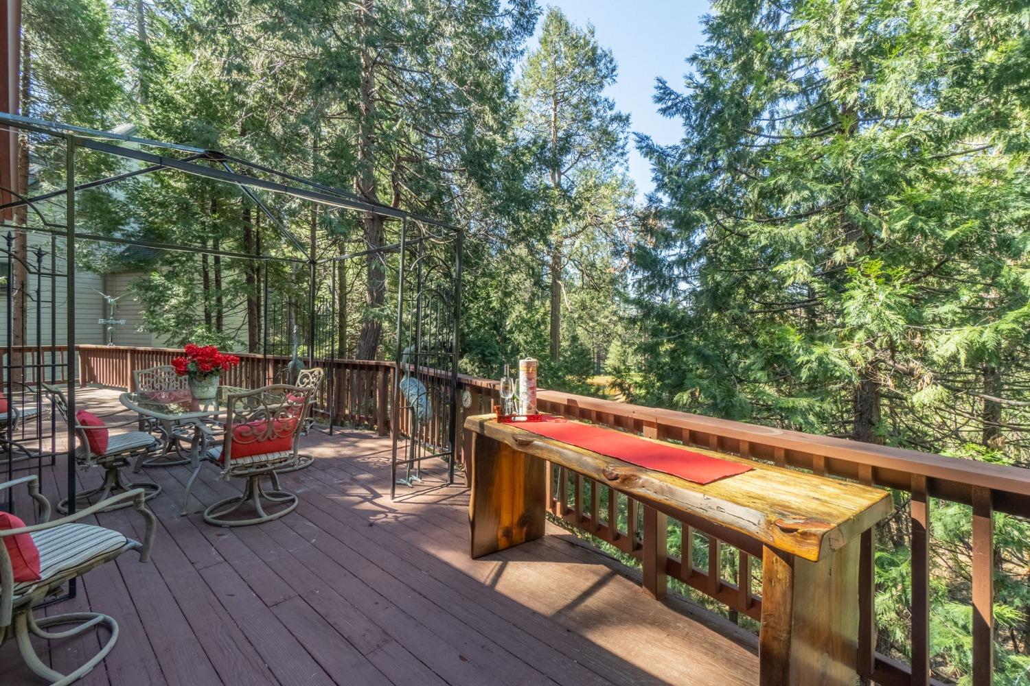 1094 Fairway Court