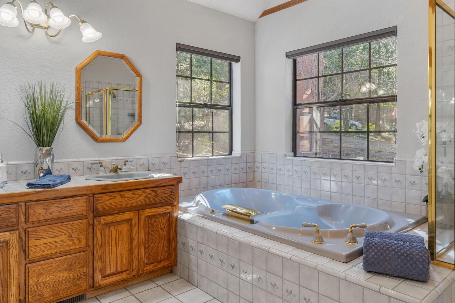 1094 Fairway Court