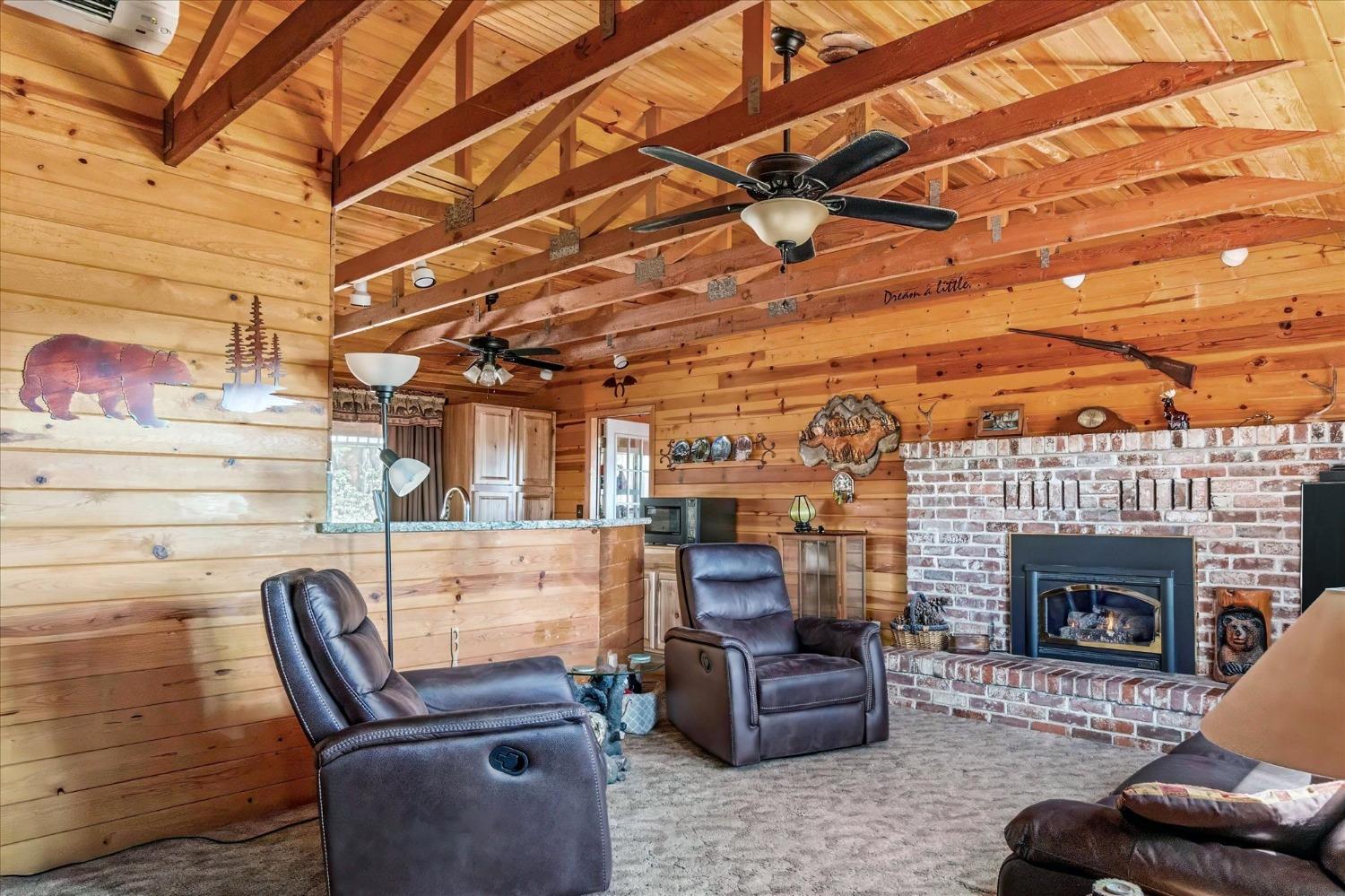 2150 Pardee Drive