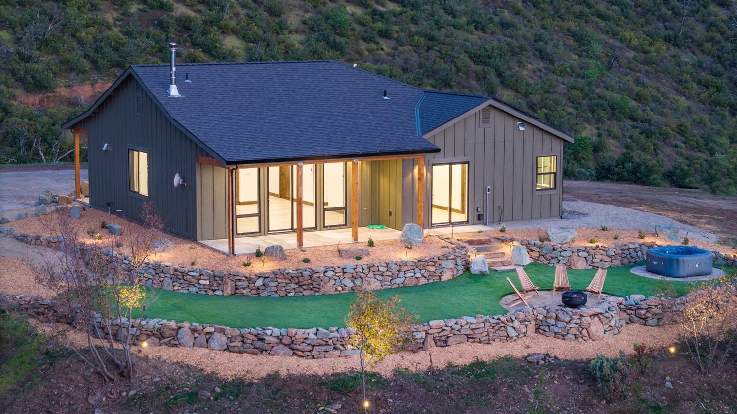5249 West Murray Creek Road