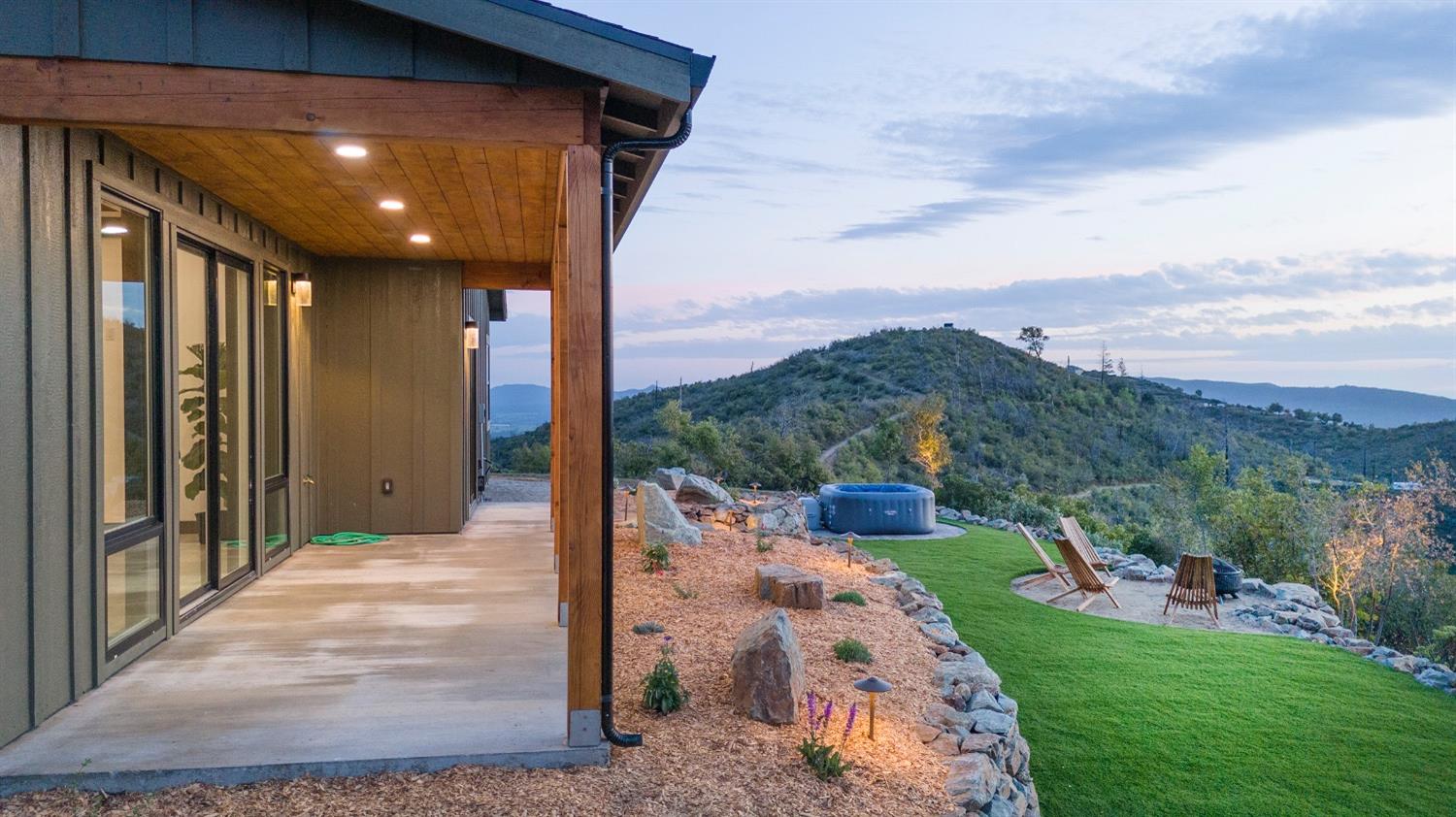 5249 West Murray Creek Road