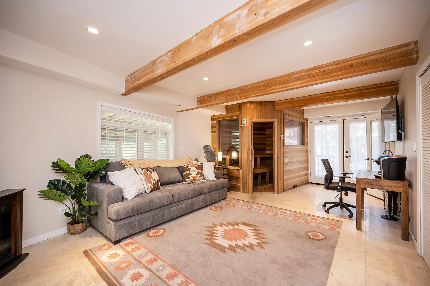 742 Mauna Kea Drive