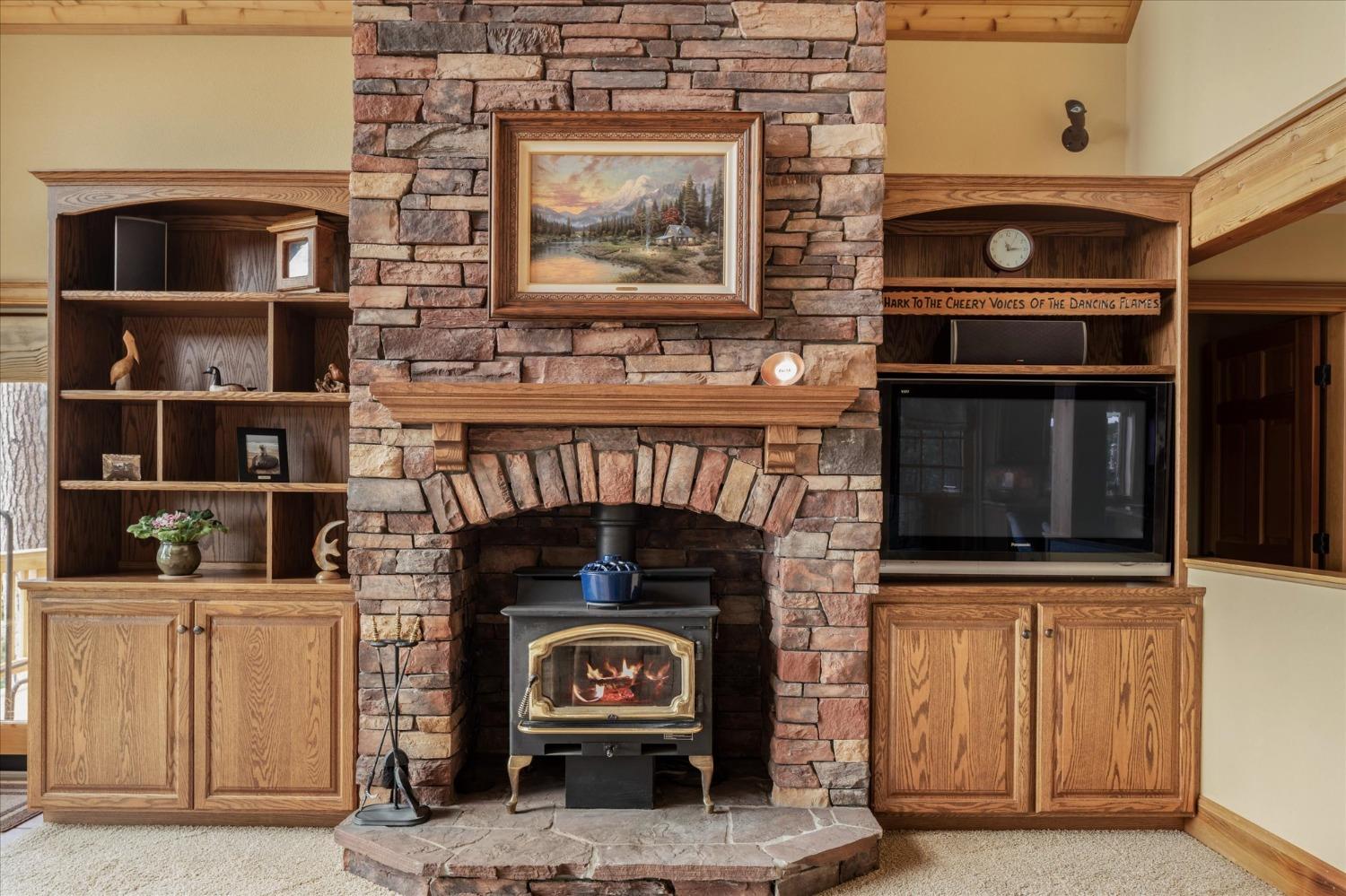 560 Summit View Road