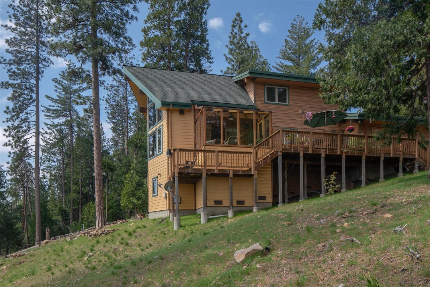 560 Summit View Road