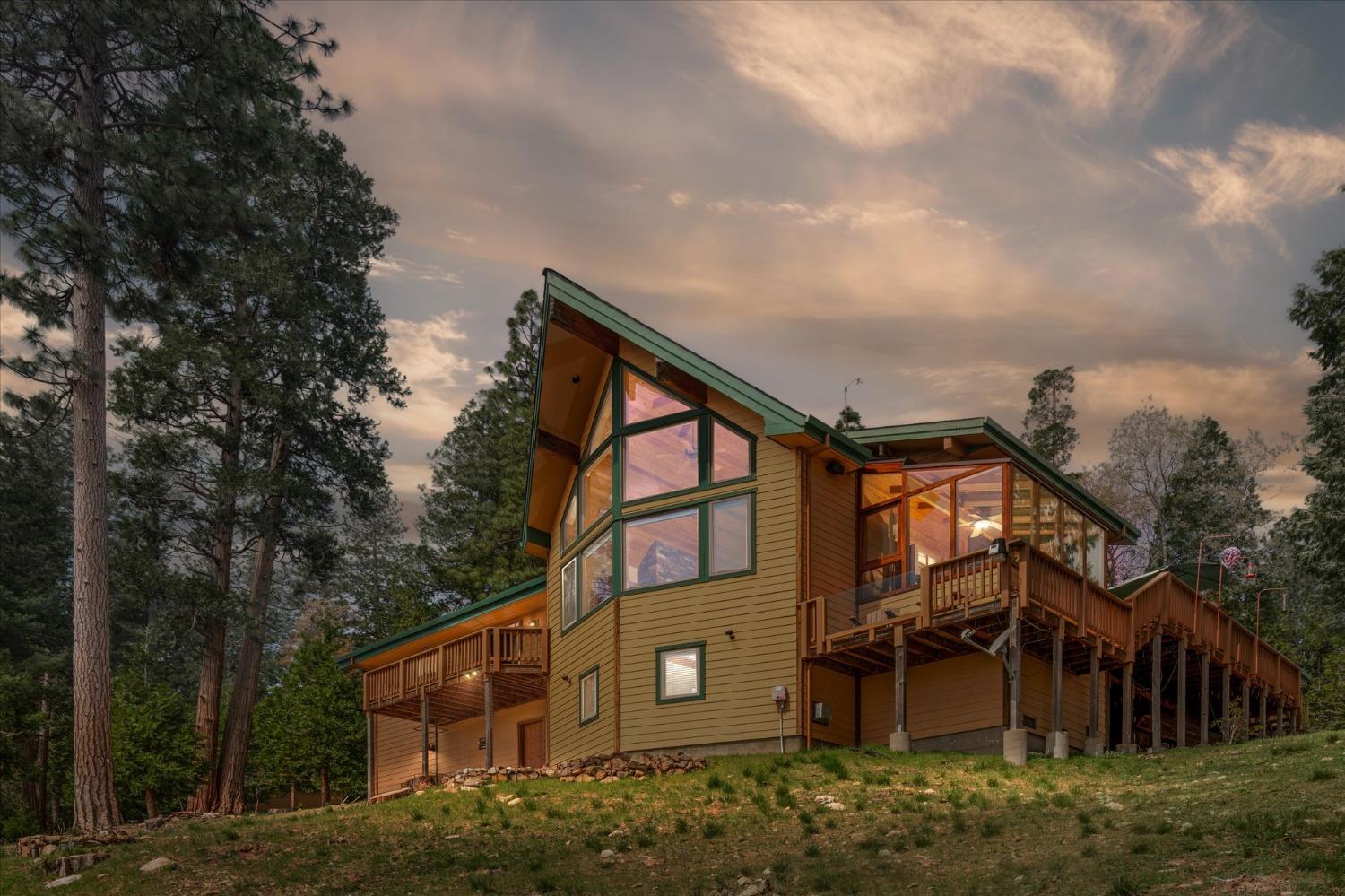 560 Summit View Road
