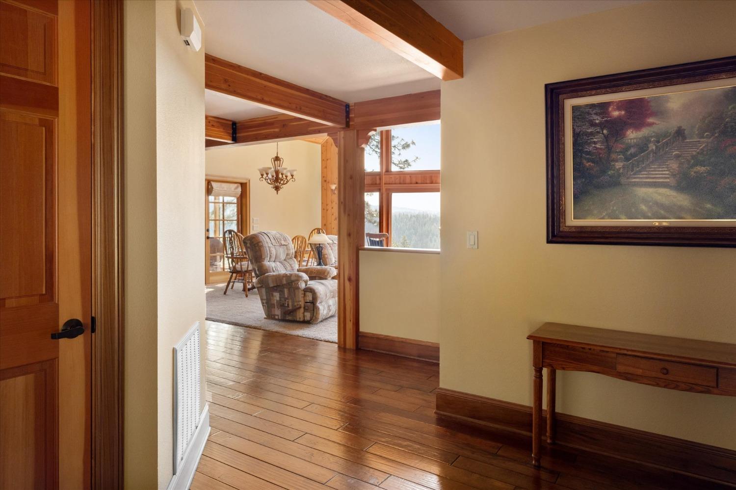 560 Summit View Road