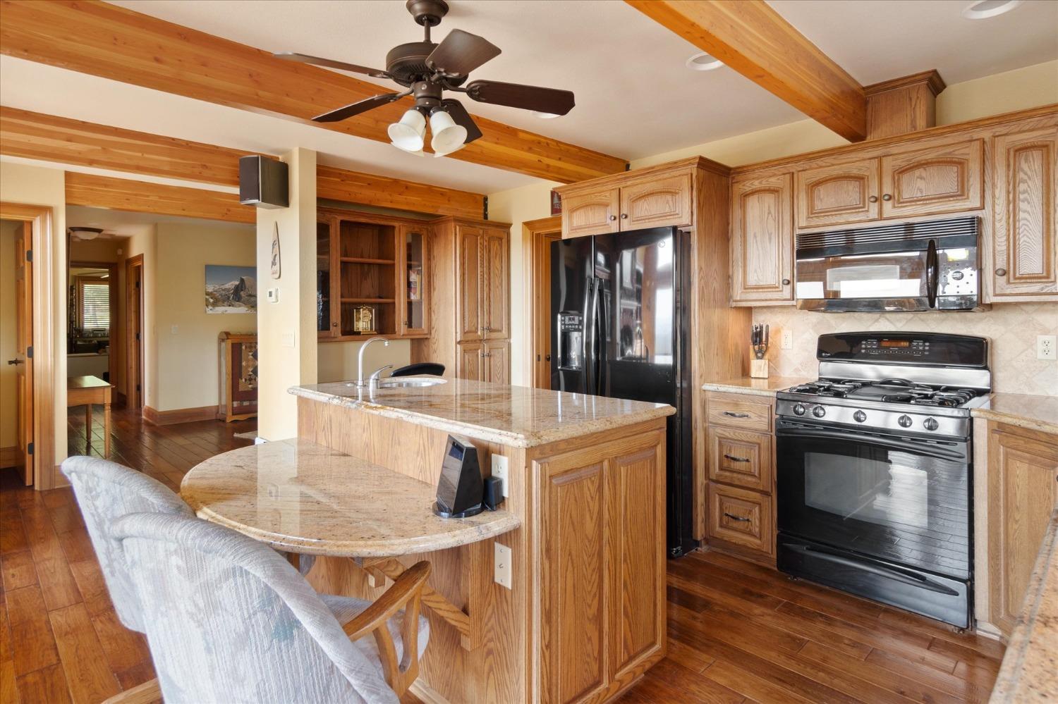 560 Summit View Road