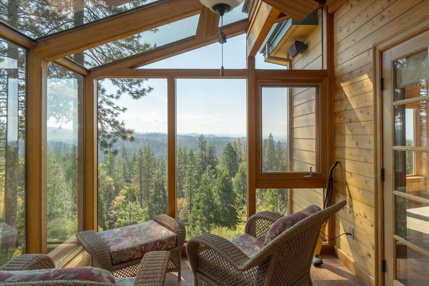 560 Summit View Road