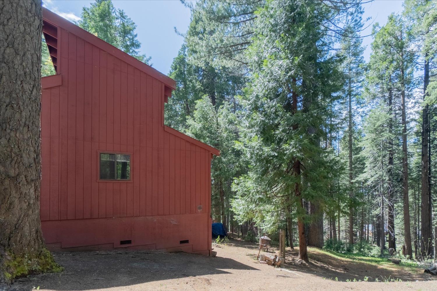 1055 Laurel Circle