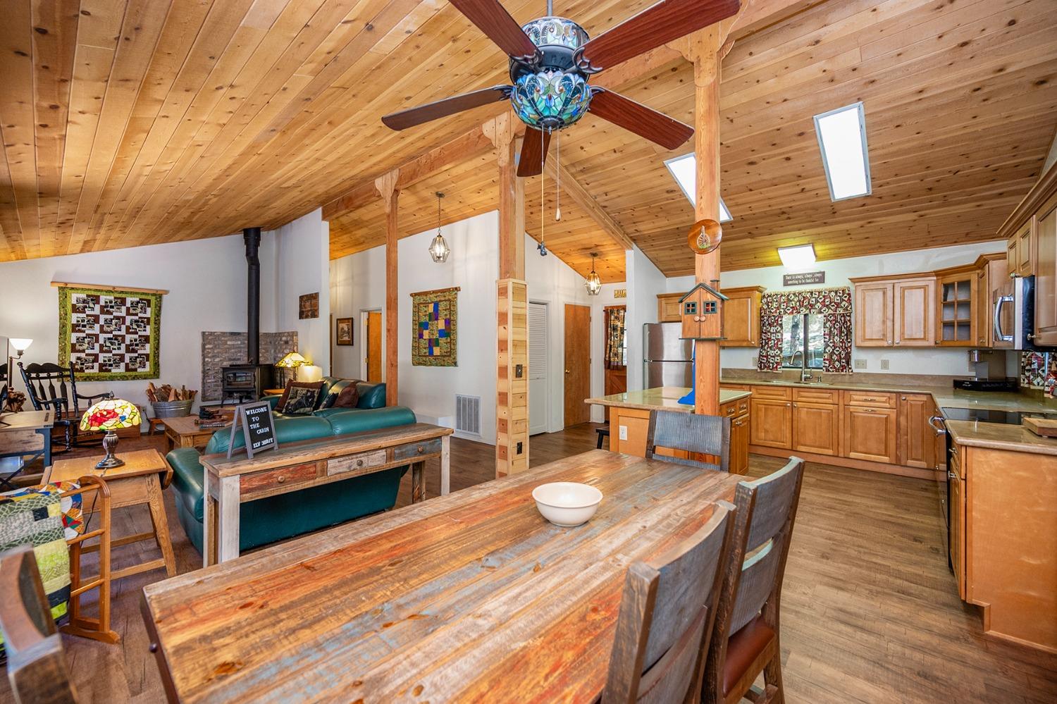 3465 Lakemont Dr