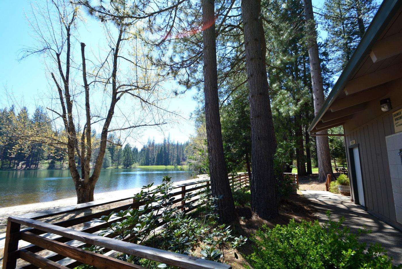 3465 Lakemont Dr