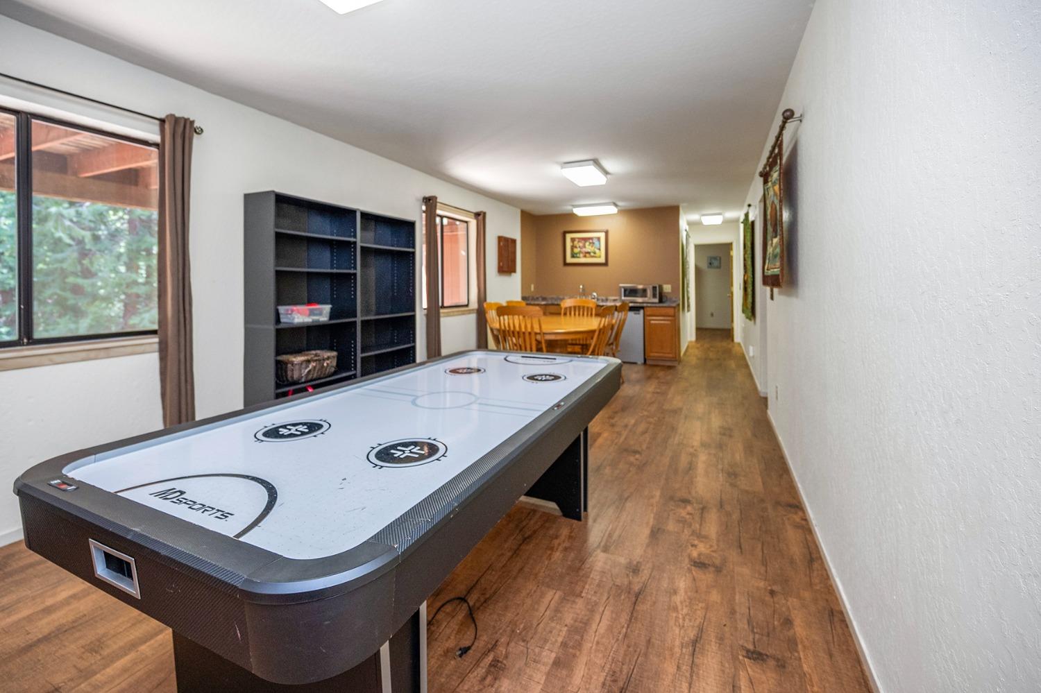 3465 Lakemont Dr