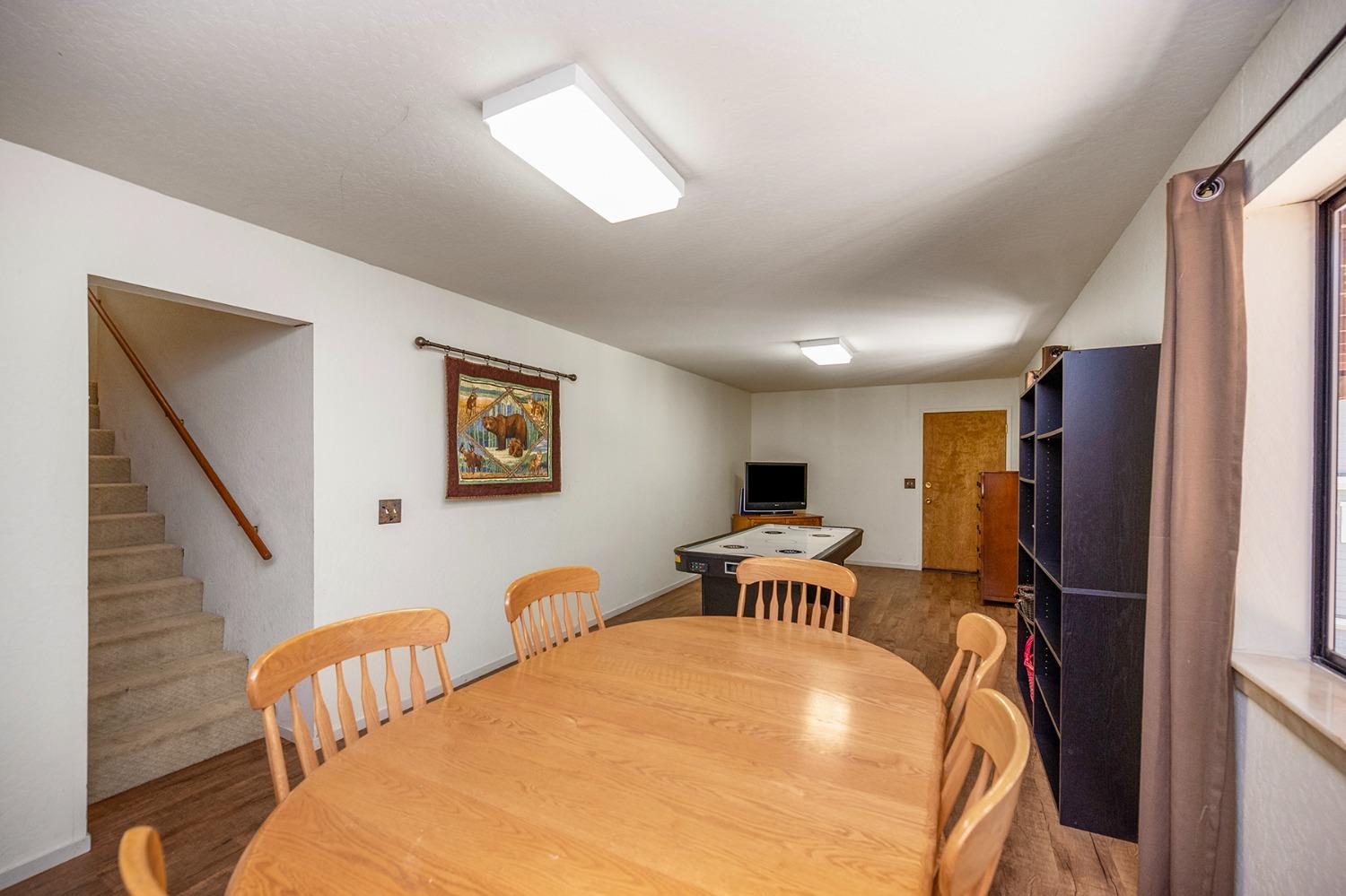 3465 Lakemont Dr