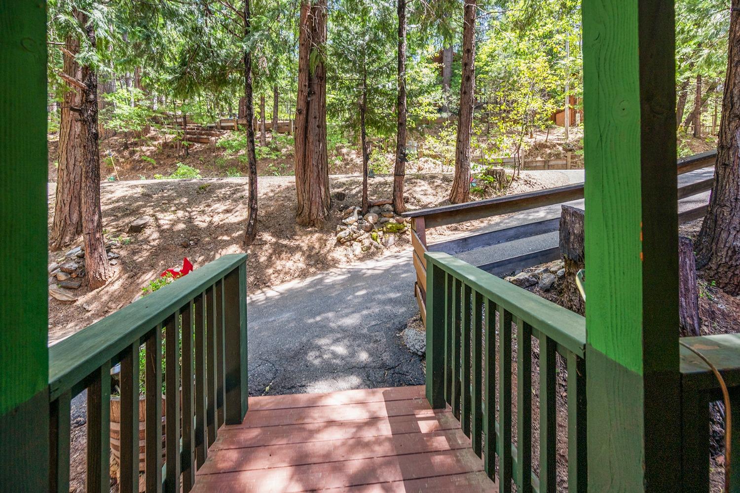 3465 Lakemont Dr