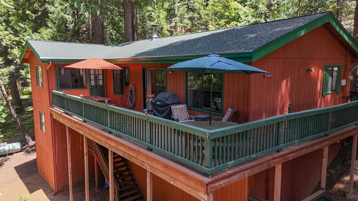 3465 Lakemont Dr